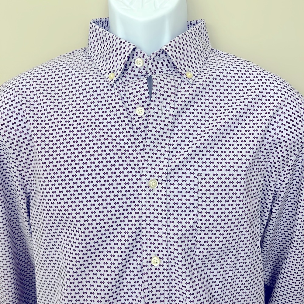 Banana Republic long sleeve dress shirt.